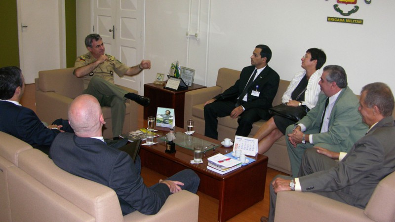Diretoria durante encontro com o Comando da Brigada Militar/